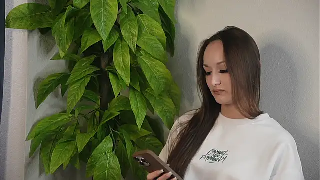 FridaZeagler online show from 04-30-26, 06:53