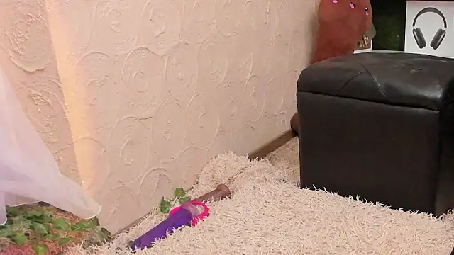 lililiana online show from 05-10-26, 07:46