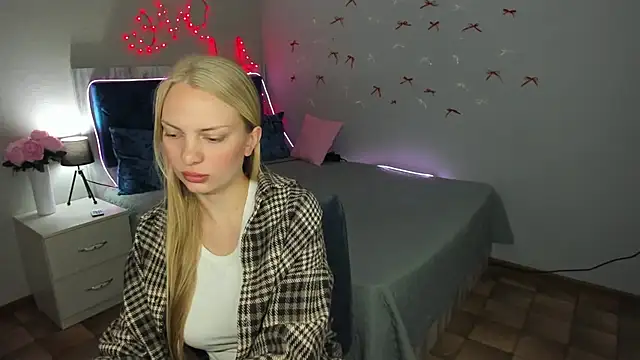 NancyGlamour online show from 06-24-26, 05:28