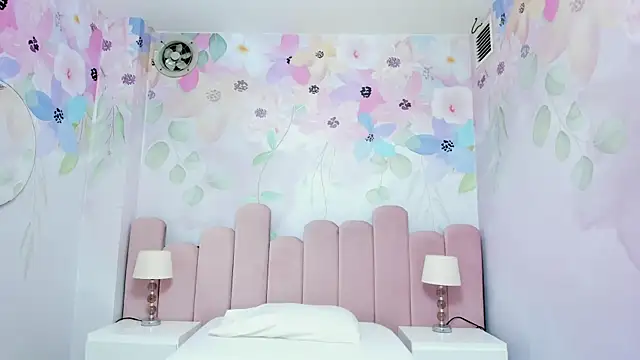 Miabloom19  online show from 07-08-26, 11:20