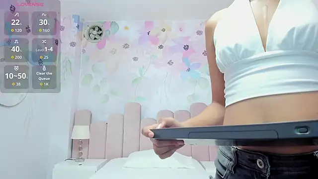 Miabloom19  online show from 08-01-26, 01:16