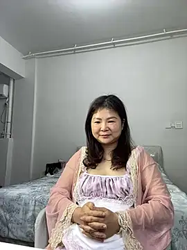 linda51863 online show from 07-30-26, 12:15