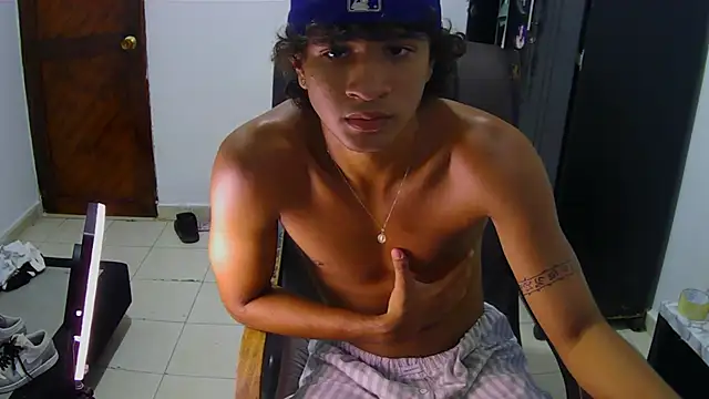Snapshot of Hansel_take chatting on 07-07-26, 11:53 Hansel take online show from 07-07-26, 11:53