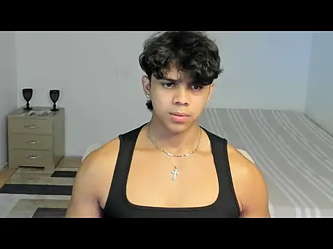 noahprada online show from 05-12-26, 06:21