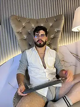 Snapshot of DomBoy_ chatting on 05-16-26, 07:34 DomBoy online show from 05-16-26, 07:34