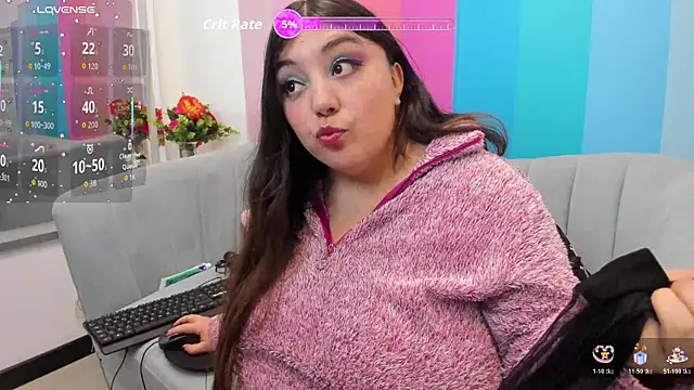 Snapshot of RoxanneDiaz chatting on 06-10-26, 12:00 RoxanneDiaz online show from 06-10-26, 12:00