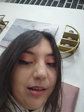 Snapshot of RoxanneDiaz chatting on 06-11-26, 02:53 RoxanneDiaz online show from 06-11-26, 02:53