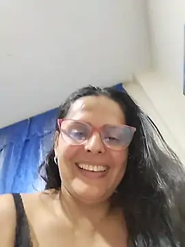 Snapshot of Bella_Morena27 chatting on 05-05-26, 03:36 Bella Morena27 online show from 05-05-26, 03:36