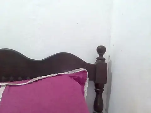 Snapshot of Xoeni chatting on 05-15-26, 11:56 Xoeni online show from 05-15-26, 11:56