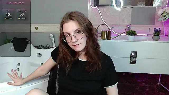 iMagdaLunna online show from 05-17-26, 08:23