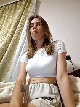 Lisahoppii online show from 05-21-26, 06:04