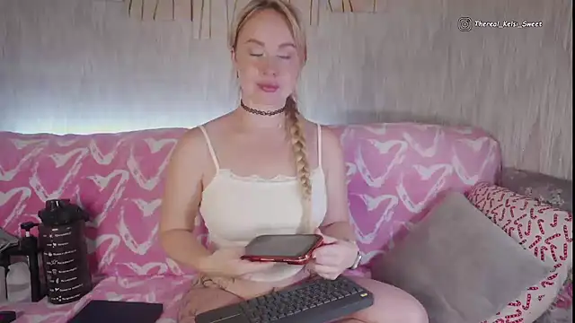 Snapshot of Kitty-Kelsi chatting on 07-14-26, 09:03 Kitty-Kelsi online show from 07-14-26, 09:03