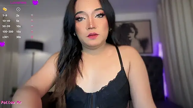 Snapshot of Sensual_Ekang chatting on 06-18-26, 05:17 Sensual Ekang online show from 06-18-26, 05:17