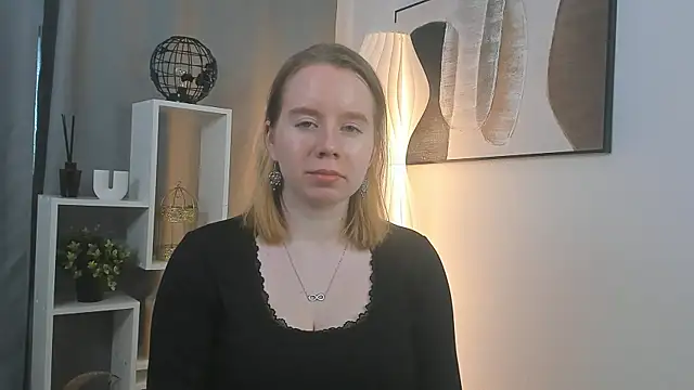 JeniceEl online show from 04-30-26, 09:04