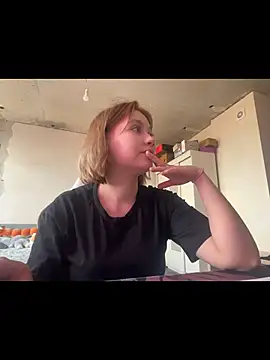 SuzieAllen online show from 04-30-26, 02:23