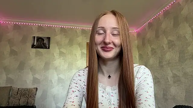 Snapshot of SofiaSelen chatting on 05-09-26, 10:20 SofiaSelen online show from 05-09-26, 10:20