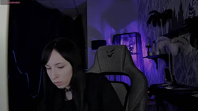 SeraphineSparda online show from 05-19-26, 01:06