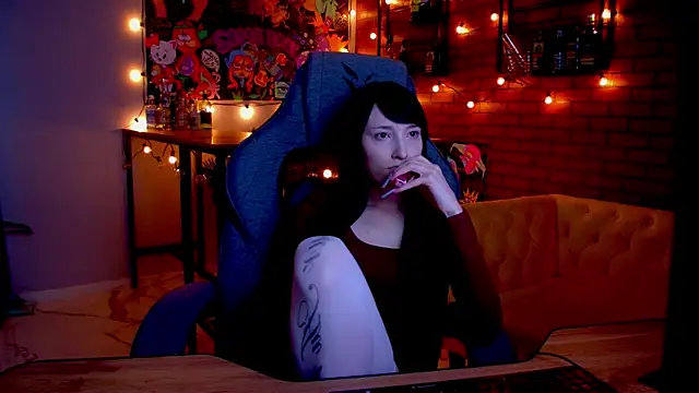 SeraphineSparda online show from 05-21-26, 11:50