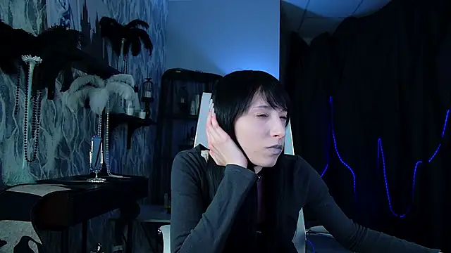 SeraphineSparda online show from 05-26-26, 11:50