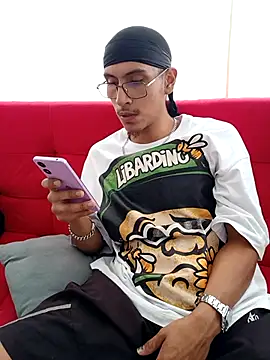 Snapshot of Lil_black009 chatting on 05-07-26, 02:55 Lil black009 online show from 05-07-26, 02:55