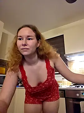 Lilian West online show from 04-30-26, 06:25