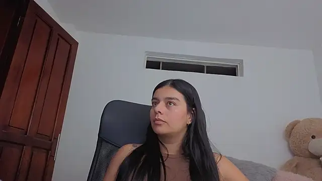 Snapshot of valerihouse_ chatting on 05-03-26, 01:55 valerihouse online show from 05-03-26, 01:55