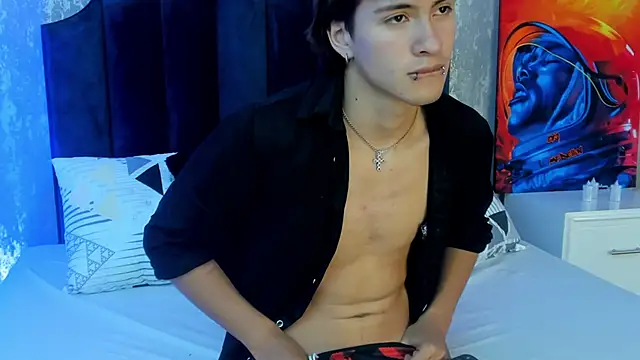 Liam Grayson  online show from 05-15-26, 10:50