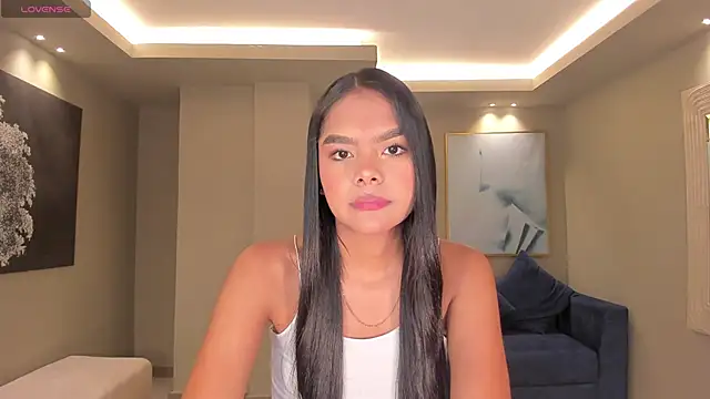 SaphiraJames online show from 05-26-26, 02:40