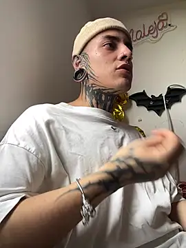  valentinoooo online show from 07-11-26, 10:22