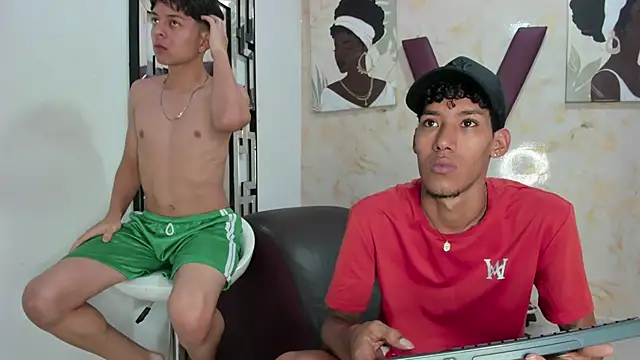 Snapshot of RED_BOYS_XXX chatting on 05-29-26, 01:31 RED BOYS XXX online show from 05-29-26, 01:31
