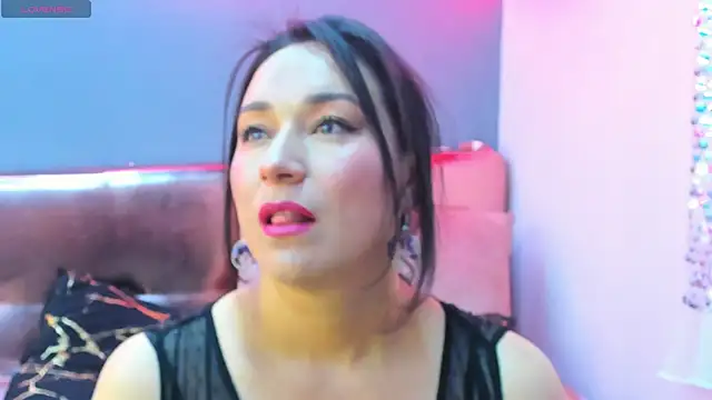 Elizabeth bennett online show from 06-04-26, 09:37
