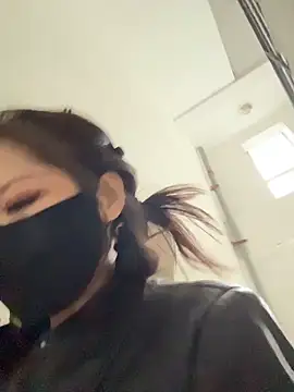 keke 00oo online show from 05-08-26, 01:11