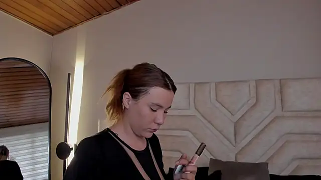  zoe 3 online show from 07-17-26, 12:56