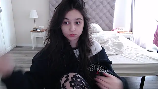 cute lilia online show from 05-29-26, 08:12