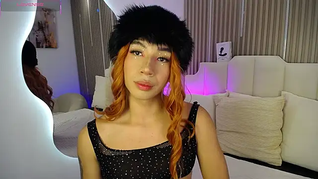 Khloe Dangel online show from 05-15-26, 04:52