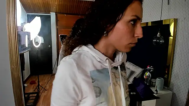 ANAMARIAMD online show from 05-29-26, 07:23