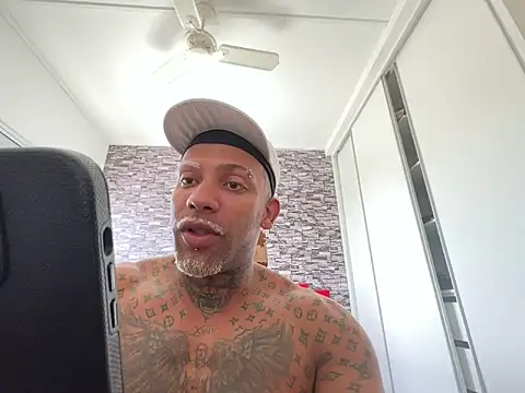 Maxloirinho online show from 05-05-26, 05:21