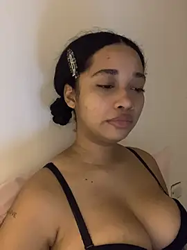 Snapshot of _sweetSabrina- chatting on 06-06-26, 03:44 sweetSabrina- online show from 06-06-26, 03:44