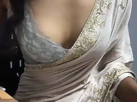 Harleen Kaur07 online show from 07-08-26, 09:14