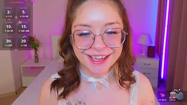 selenamils online show from 06-03-26, 10:07