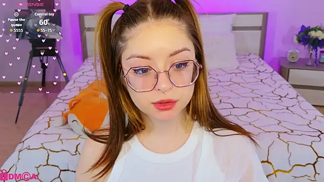 Snapshot of selenamils chatting on 07-16-26, 03:01 selenamils online show from 07-16-26, 03:01