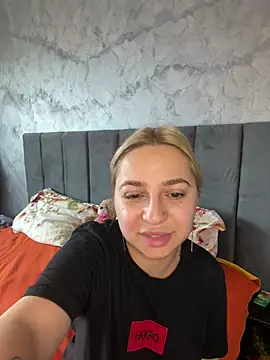 AmandaSnack online show from 05-20-26, 05:35