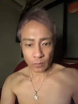 Snapshot of takashi1113 chatting on 05-08-26, 05:18 takashi1113 online show from 05-08-26, 05:18