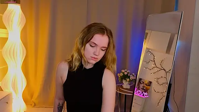 VallieFugate online show from 05-29-26, 06:11
