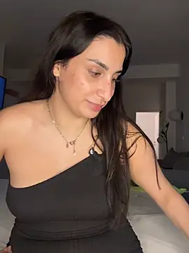 Snapshot of its_Jasmxn chatting on 06-17-26, 11:27 its Jasmxn online show from 06-17-26, 11:27
