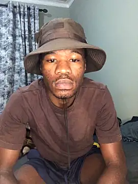Snapshot of thandolezwe1 chatting on 05-04-26, 11:45 thandolezwe1 online show from 05-04-26, 11:45