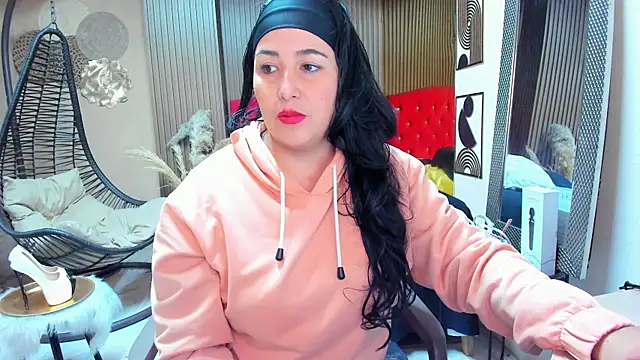 BBWLuxuryMuse online show from 07-25-26, 12:14