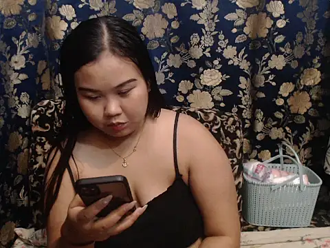 Snapshot of hotchickgirl chatting on 07-13-26, 12:30 hotchickgirl online show from 07-13-26, 12:30