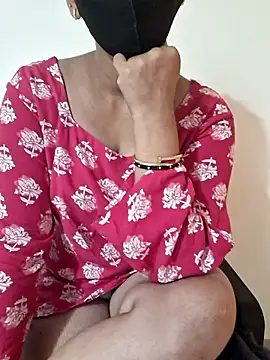 Snapshot of Shaloni_Patil chatting on 05-07-26, 09:58 Shaloni Patil online show from 05-07-26, 09:58