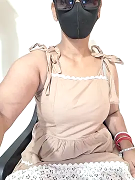 Snapshot of Shaloni_Patil chatting on 05-09-26, 08:19 Shaloni Patil online show from 05-09-26, 08:19
